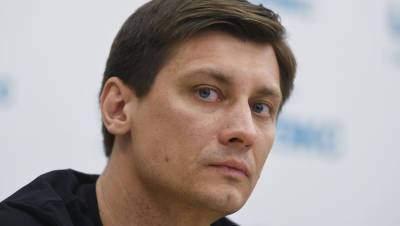 Дмитрий Песков - Дмитрий Гудков - Ирина Ермилова - Тетя политика Гудкова не планирует выезжать из России - gazeta.ru