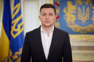 Владимир Зеленский - «Всё меньше уверенности в непоколебимой поддержке со стороны США»: Зеленский призвал НАТО «немедленно» принять Украину в свой состав - topwar.ru