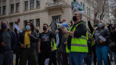 В Стокгольме полиция разогнала митинг против ограничений в связи с пандемией - 5-tv.ru - Швеция - Испания - Стокгольм