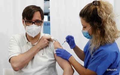 Мэтт Хэнкок - В Британии стартовала COVID-вакцинация людей до 30 лет - korrespondent.net - Англия - Великобритания