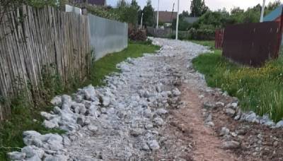 В поселке Загородный под Тверью дорогу отремонтировали так, что по ней невозможно проехать - afanasy.biz - Тверь - Тверская обл.