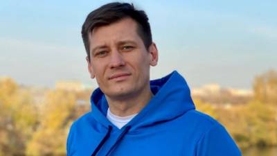 Дмитрий Гудков - Политик Гудков уехал на Украину - piter.tv - Украина