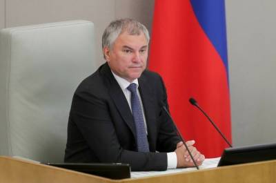 Вячеслав Володин - Володин: включение вакцинации от COVID-19 в нацкалендарь прививок не сделает её обязательной - pnp.ru