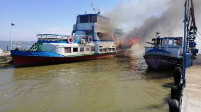 В Одесской области пожарные ликвидировали пожар на катере - ru.slovoidilo.ua - Крым - Одесса - Одесская обл.