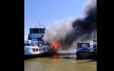 Пожар охватил пассажирский теплоход под Одессой: видео ЧП и что известно о пострадавших - politeka.net - Одесса - Одесская обл. - Белгород