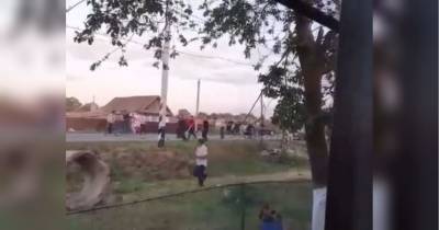 Масова «весільна» бійка в Росії: людей просто давили автівка (відео 18+) - fakty.ua - Украина - Росія