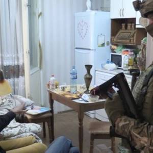 В Киеве пенсионер проник в чужую квартиру и взял в заложники женщину - reporter-ua.com - Киев - район Деснянский