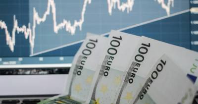 Минфин: Россия простимулирует перевод валюты из доллара в евро - ren.tv