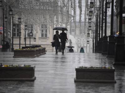 Москвичей предупредили о сильном ветре, грозе и граде до конца дня - sobesednik.ru - Москва