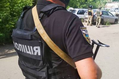 Пьяный украинец «заминировал» ТЦ и потребовал вертолет с миллионом долларов - lenta.ru - Запорожье
