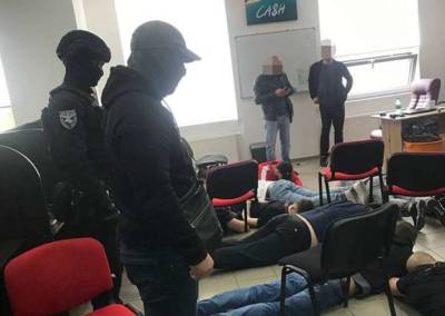 В Запорожье ликвидировали мошеннический call-центр - lenta.ua - Запорожье