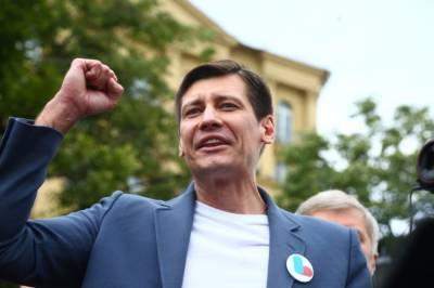 Дмитрий Гудков - Дмитрий Гудков покинул Россию из-за уголовного преследования - pintnews.ru - Киев - Бачевск