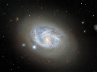Hubble снял спиральную галактику. Впервые ее обнаружили после взрыва сверхновой - gordonua.com