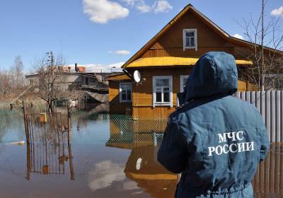 Подтоплены дома и дороги: в Красноярский край пришла большая вода - tvc.ru - Красноярский край - Иркутская обл. - Тюменская обл. - респ. Саха