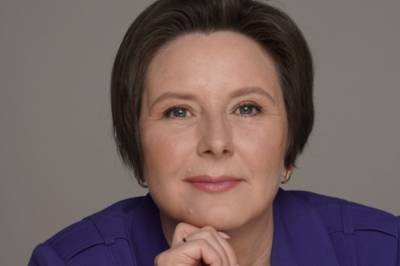 Светлана Разворотнева - Разворотнева предложила сделать бесплатной парковку для пенсионеров - aif.ru