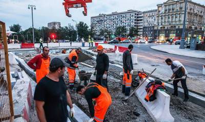 Марат Хуснуллин - Российские власти задумались об обязательной вакцинации гастарбайтеров - og.ru - Москва - Московская обл.