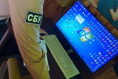 СБУ вычислила жителя Северодонецка, который устанавливал "пиратское" ПО предприятиям и учреждениям Луганщины - vchaspik.ua - Северодонецк