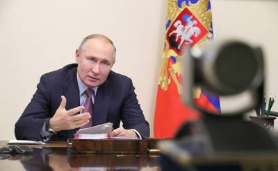 Владимир Зеленский - Владимир Путин - Дмитрий Песков - Юрий Ушаков - В Кремле отметили отсутствие подвижек в подготовке встречи Путина и Зеленского - tvc.ru - Киев - Крым