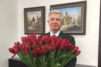 Владимир Евланов поздравил соцработников Краснодарского края с профессиональным праздником - kuban.mk.ru - Краснодарский край