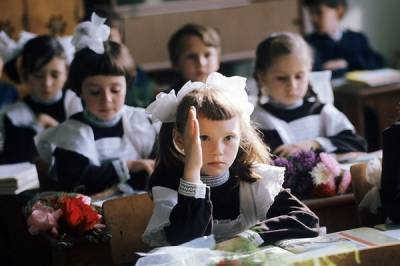 Власти хотят заводить электронное досье на россиян с детского сада. Пока это эксперимент - cnews.ru - ЦФО