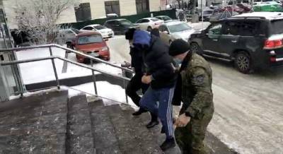 Предлагал 10 тысяч долларов. Дело о попытке подкупа смоленского таможенника передали в суд - rabochy-put.ru - Московская обл.