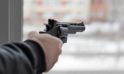 Неизвестный стрелял в двух подростков рядом со школой - gubdaily.ru - Волжский - Волгоградская обл.
