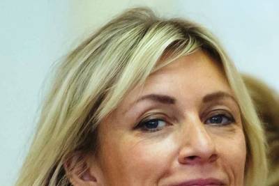 Мария Захарова - Захарова прокомментировала проект украинского закона о непризнании русских коренным народом - mk.ru