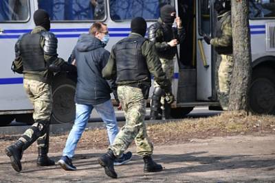 В Евросоюзе рассказали о сотнях политических заключенных в Белоруссии - lenta.ru - Минск