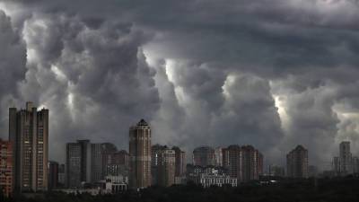Евгений Тишковец - В Москву пришли сильные дожди и гроза - vesti.ru - Москва - округ Московский