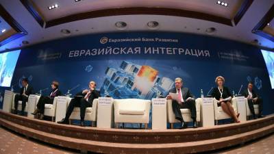 Владимир Путин - Александр Лукашенко - Нурсултан Назарбаев - Леонид Кучма - Виктор Ющенко - Узбекистан хочет вступить в Евразийский банк развития - anna-news.info - Узбекистан - Алма-Ата