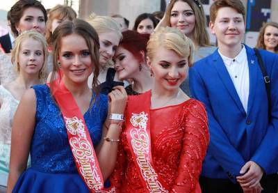 Эксперт назвал тренды выпускных вечеров в 2021 году - vm.ru