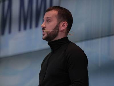 Петр Порошенко - Виктор Медведчук - Денис Бигус - Для власти в "пленках Медвечука" есть поучительный момент. Возможно, сейчас кто-то пишет вас. И только вы "захромаете" – это пойдет вашим оппонентам - gordonua.com - Украина