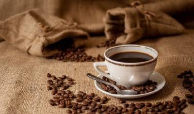Ученые изучили связь между любовью к кофе и болезнью глаз - mirnov.ru