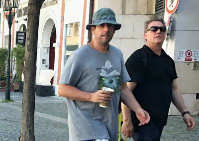 Адам Сэндлер - Адам Сэндлер прилетел в Прагу на съемки фильма - vinegret.cz - Прага