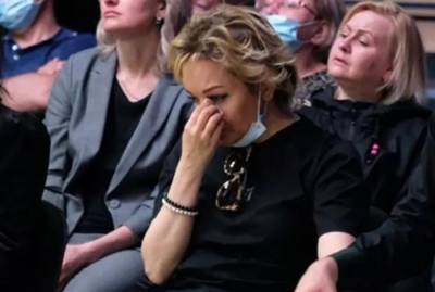 Татьяна Буланова - На похороны Артема Анчукова пришла Татьяна Буланова и разрыдалась - kp.ua - Санкт-Петербург