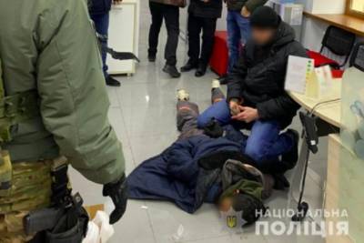 В Мариуполе принудительно будут лечить мужчину, захватившего заложников в банке - rupor.info - Донецк - Мариуполь
