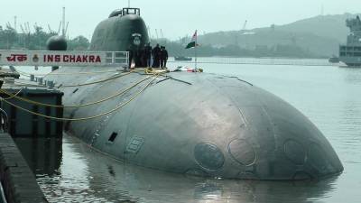 Подлодку «Чакра» вернули в Россию из Индии из-за взрыва на борту - iz.ru