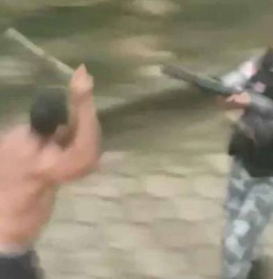 Успешная атака с одним мачете группы вооруженных «огнестрелом» полицейских - free-news.su - Бразилия