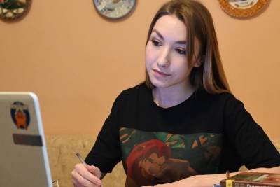 День России - Столичных школьников пригласили отметить День России онлайн - vm.ru
