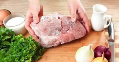 Как оперативно разморозить мясо, если забыл достать его из морозилки заранее - skuke.net