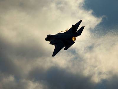 SOHR сообщает о не менее восьми убитых в результате ударов ВВС Израиля по целям в Сирии - newsland.com - Сирия - Дамаск - Израиль - Сана - Иран - Ливан