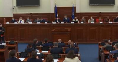 В Киеве около сотни школ могут лишиться директоров из-за решения горсовета - focus.ua - Киев