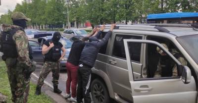 Появилось видео задержания двоих новокузнечан бойцами ОМОН - gazeta.a42.ru - Кемеровская обл.