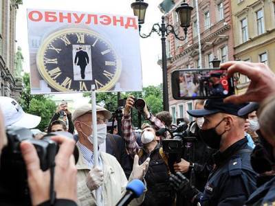 Борис Вишневский - Андрей Клишас - Максим Резник - Петербургские депутаты: Вечное правление одного человека обнуляет права целого народа - rosbalt.ru - Санкт-Петербург