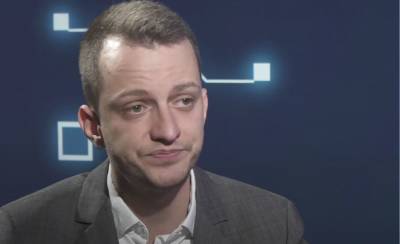 Алексей Устенко - Любовь Завальнюк - Устенко считает, что юг Украины уникальный, там шикарный чернозем, очень много солнца и есть источники воды - politeka.net