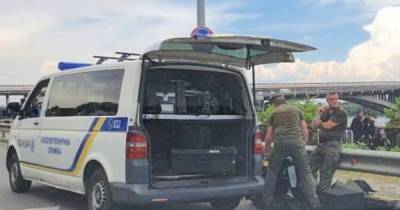 Спустя год в Киеве снова "заминировали" мост Метро - dsnews.ua - Киев