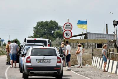 Названа доля готовых согласиться на признание Крыма в обмен на Донбасс украинцев - lenta.ru - Киев - Крым - ДНР - ЛНР - Донецкая обл.