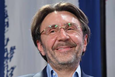Юрий Лоза - Сергей Шнуров - Россиянка подала в суд на Шнурова из-за песни «В Питере — пить» - lenta.ru - Москва - Санкт-Петербург