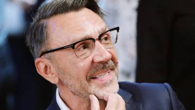 Сергей Шнуров - Жительница Петербурга подала на Шнурова и "ВКонтакте" в суд - vesti.ru - Санкт-Петербург
