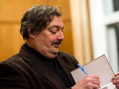 Дмитрий Быков - «Это такой аналог государственной премии»: писатель Быков прокомментировал материалы расследования о причастности ФСБ к его отравлению - rosbalt.ru